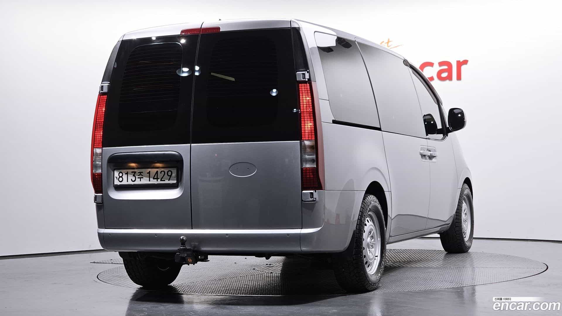 Staria Hyundai 2022.10-OUTER-002