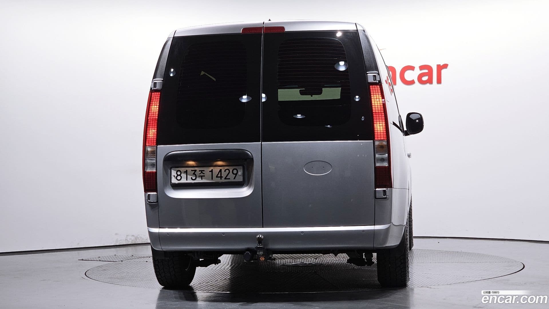 Main__Slider__Photo:Staria Hyundai 2022.10-3