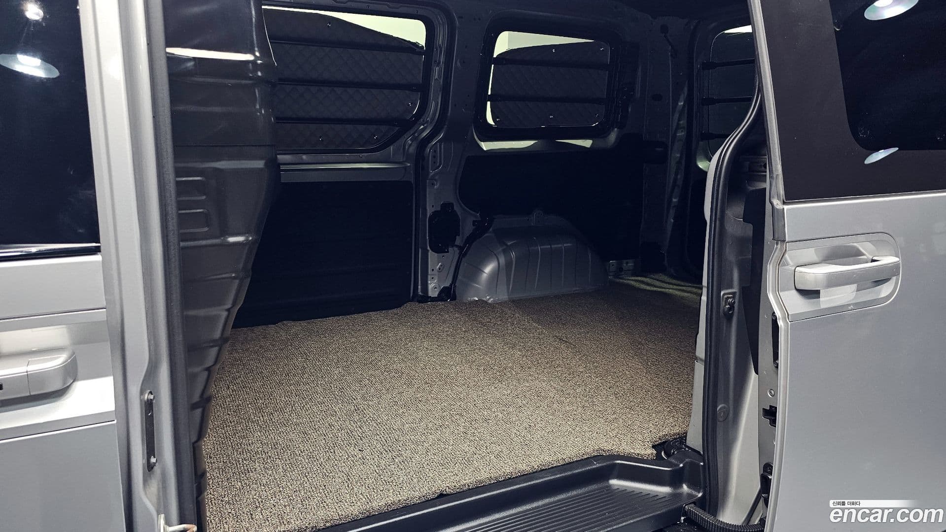 Main__Slider__Photo:Staria Hyundai 2022.10-11