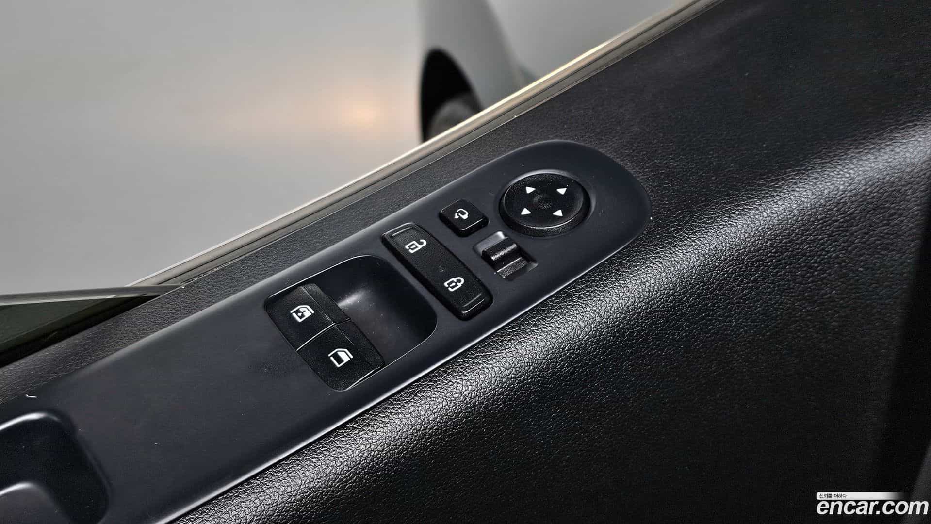 Staria Hyundai 2022.10-OPTION-022