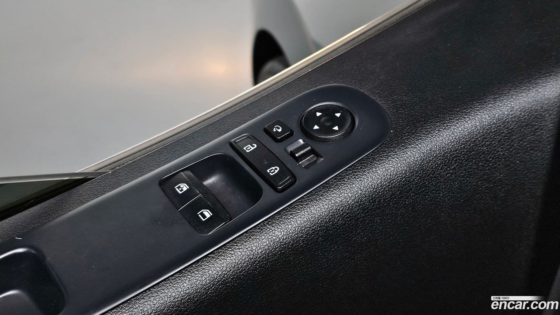 Main__Slider__Photo:Staria Hyundai 2022.10-17