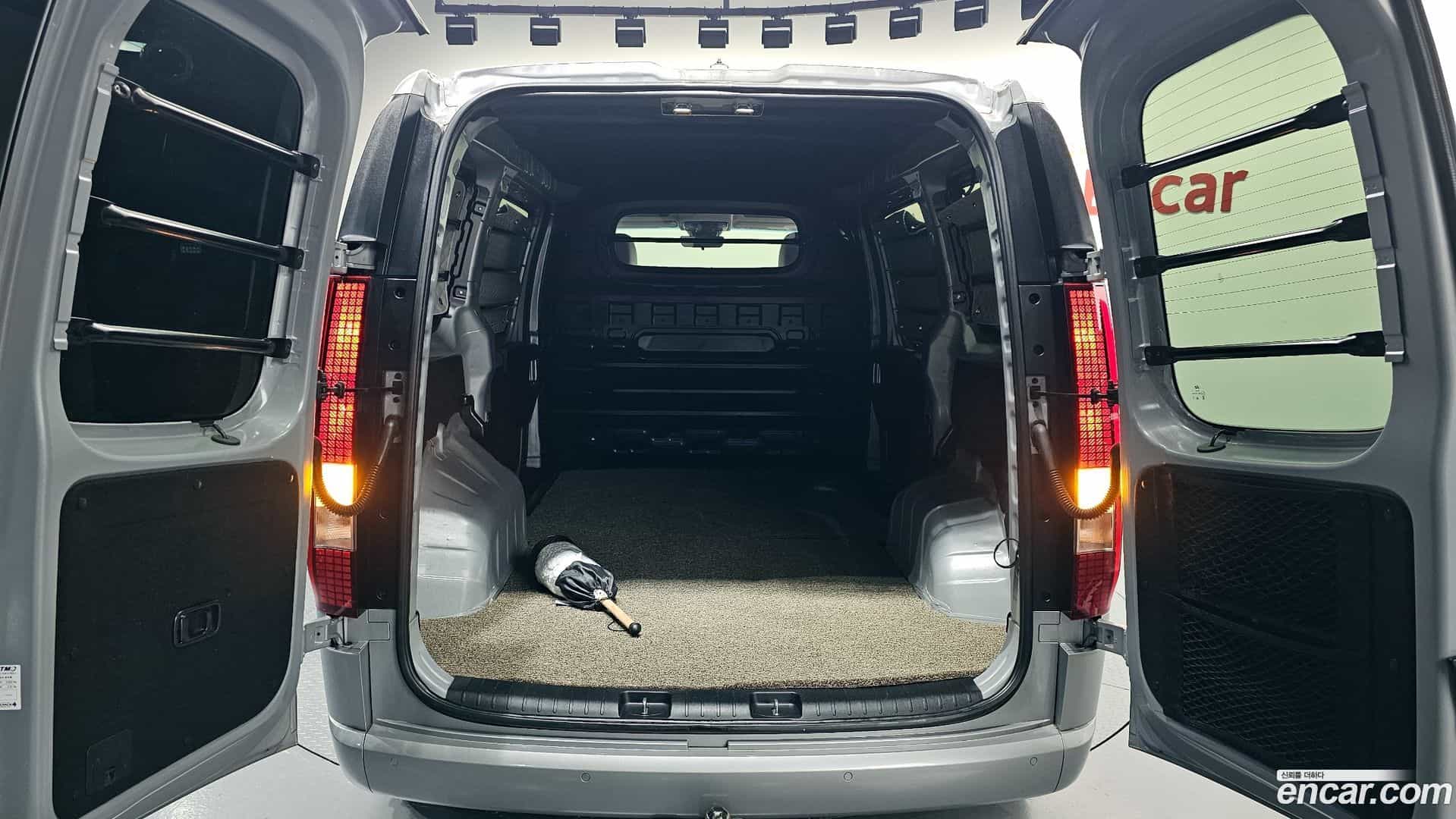 Staria Hyundai 2022.10-OPTION-024