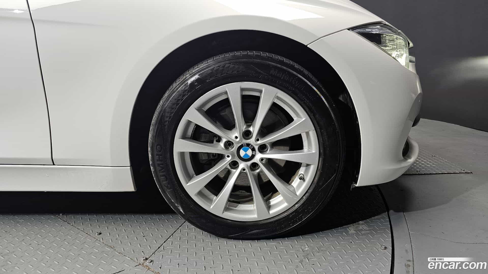 3-Series BMW 2017.5-OUTER-005