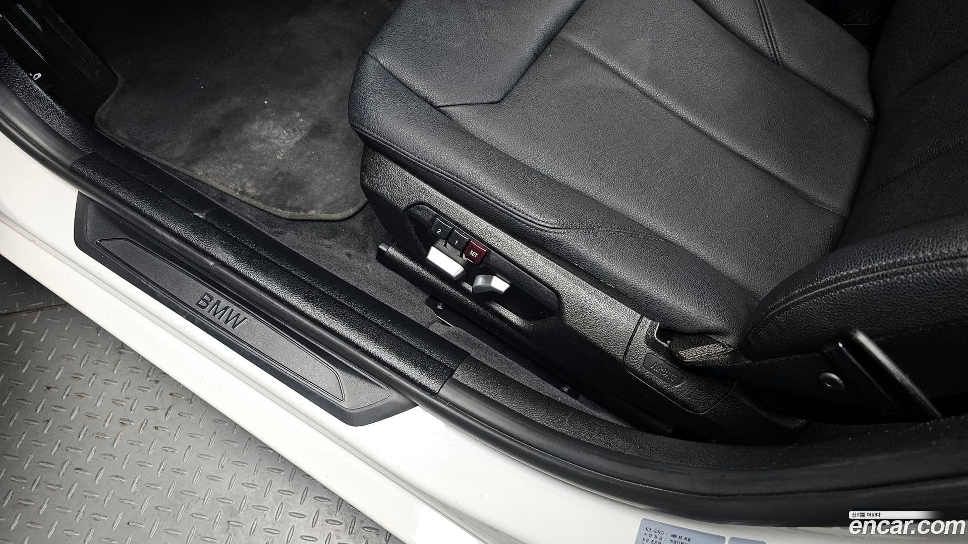 Main__Slider__Photo:3-Series BMW 2017.5-16