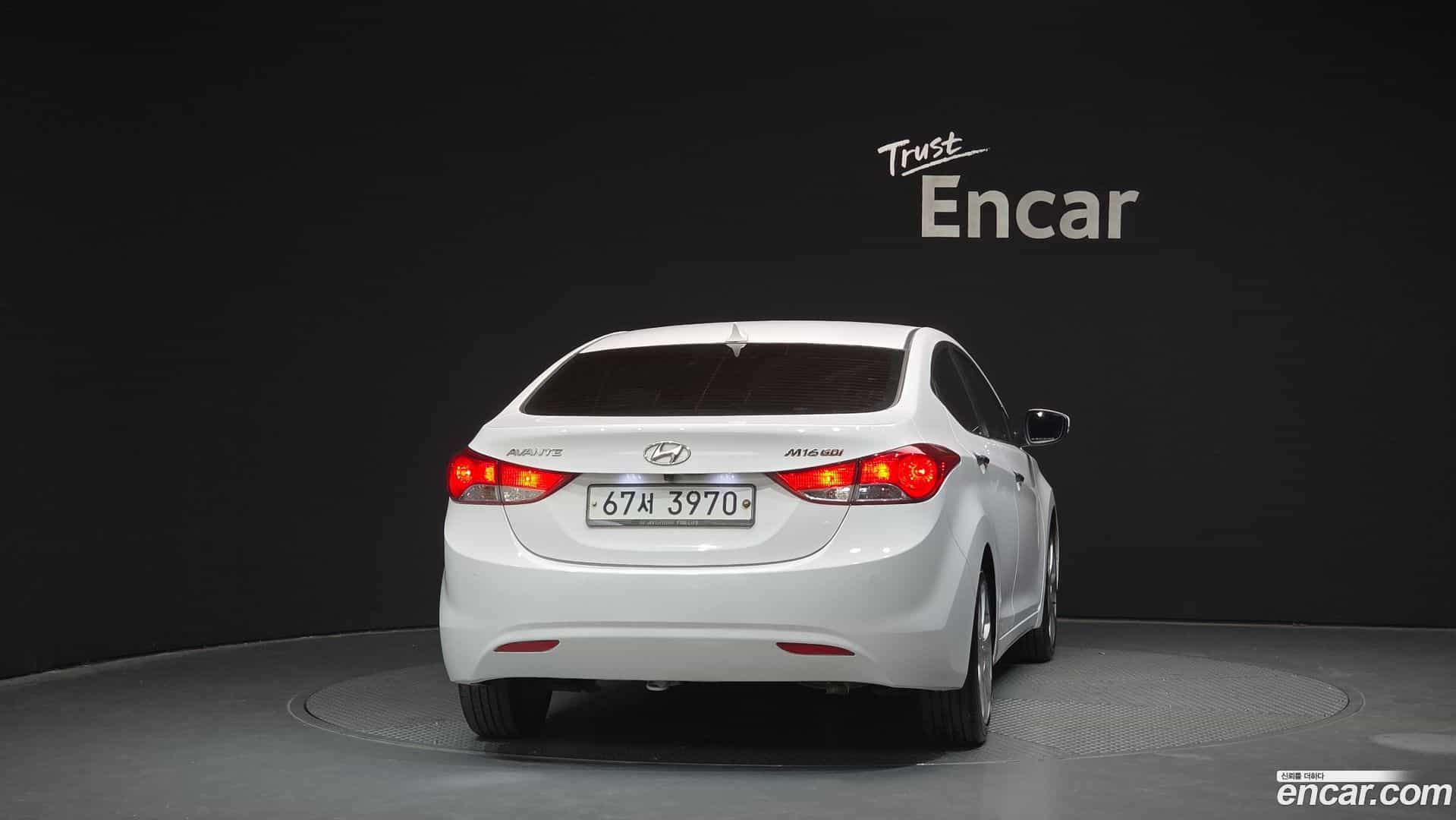 AVANTE Hyundai 2012.2-OUTER-004