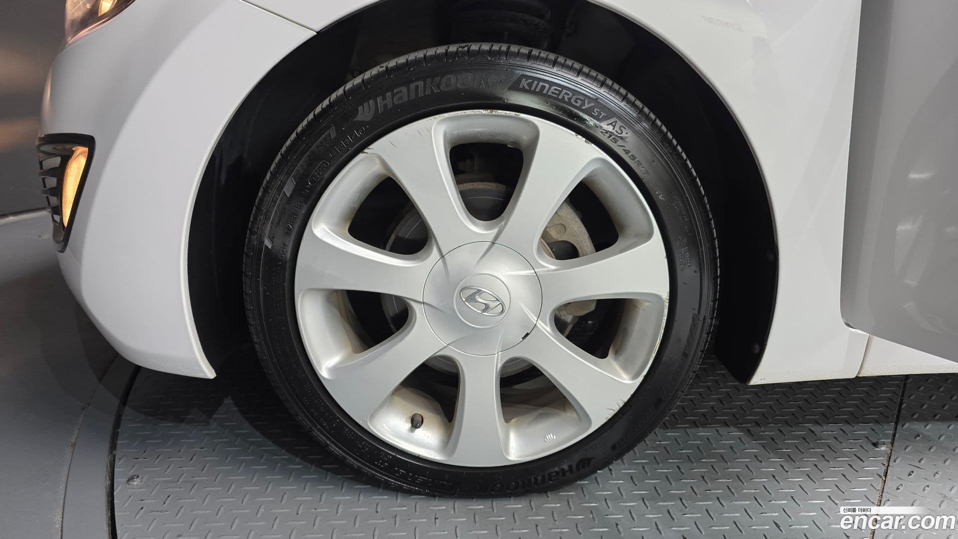 Main__Slider__Photo:AVANTE Hyundai 2012.2-4