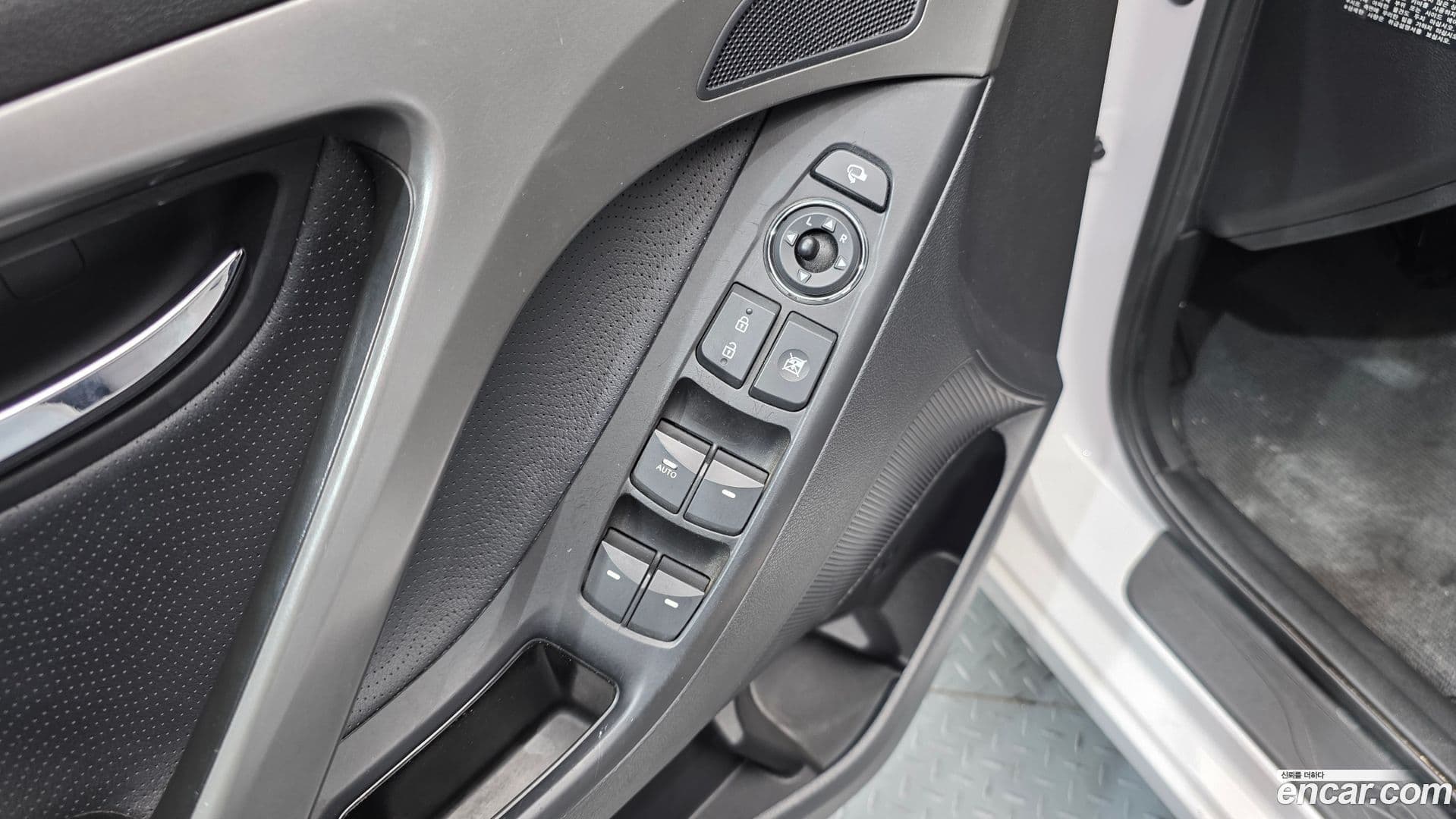 Main__Slider__Photo:AVANTE Hyundai 2012.2-13