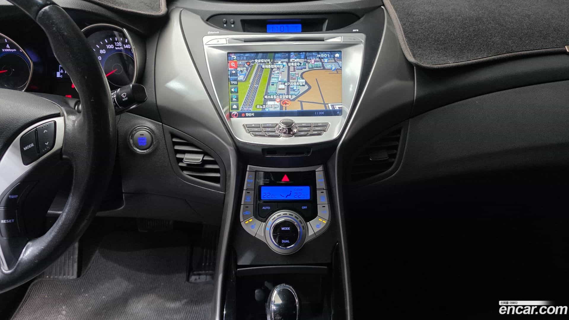 AVANTE Hyundai 2012.2-OPTION-022