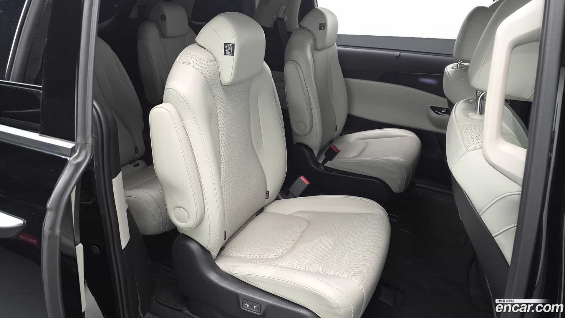 Canival Kia 2023.5-OPTION-016