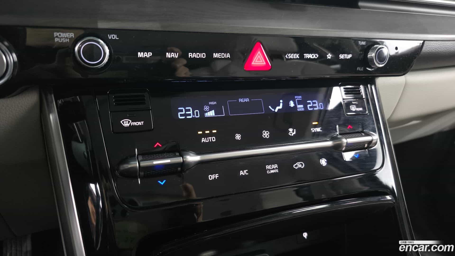 Canival Kia 2023.5-OPTION-020