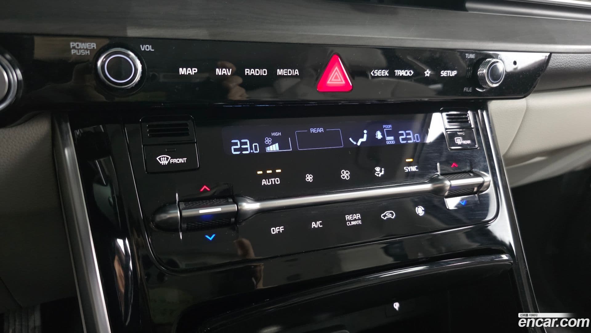 Main__Slider__Photo:Canival Kia 2023.5-15