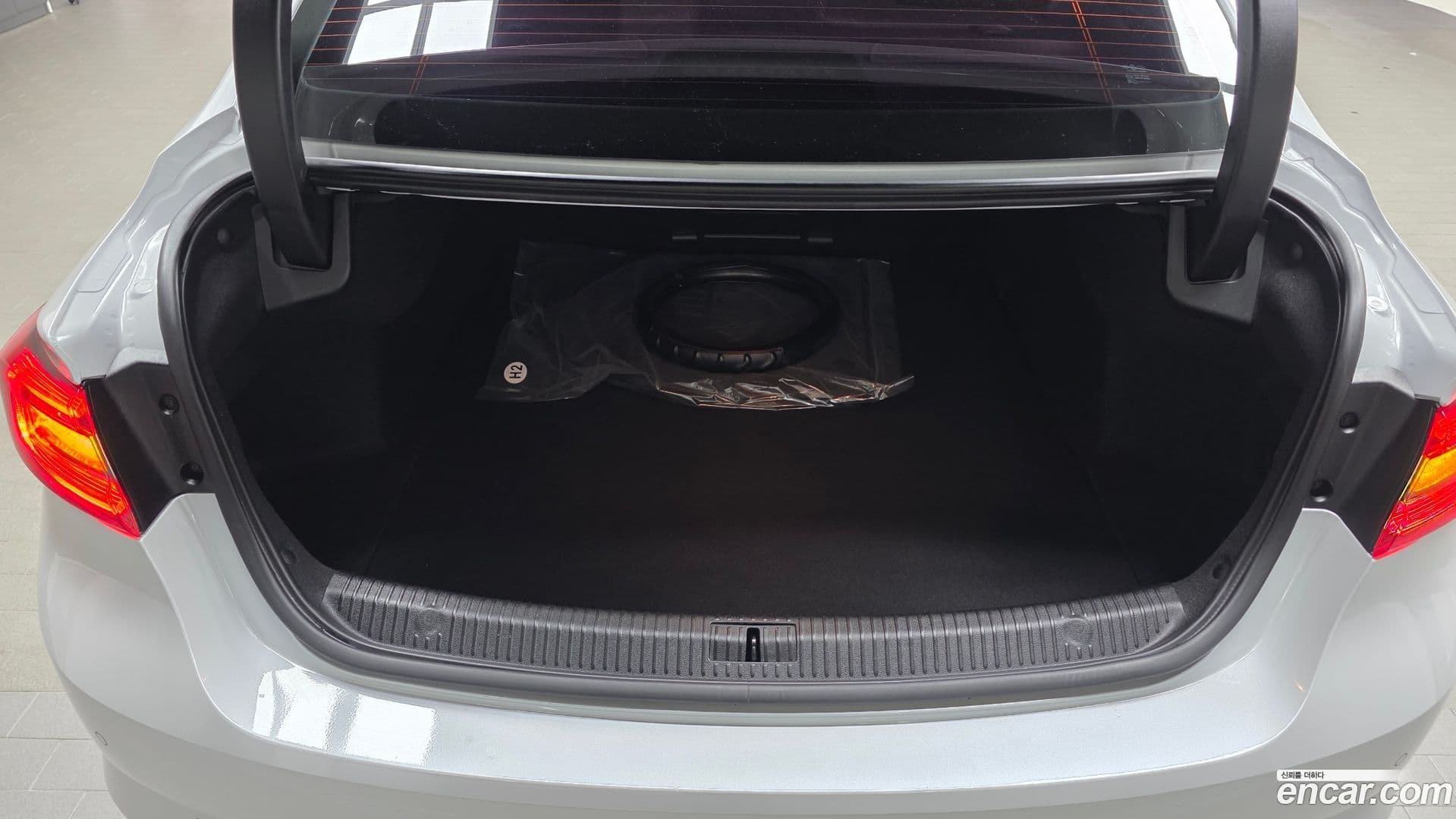 Main__Slider__Photo:SM6 Renault Korea 2019.11-19