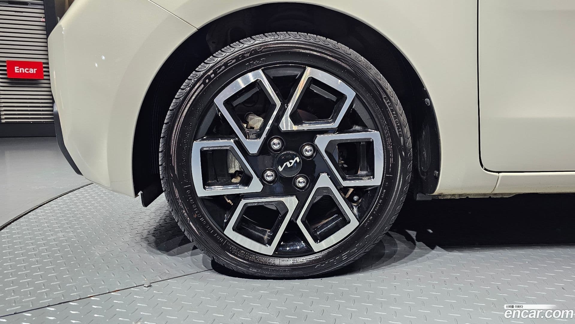 Main__Slider__Photo:RAY Kia 2022.8-4