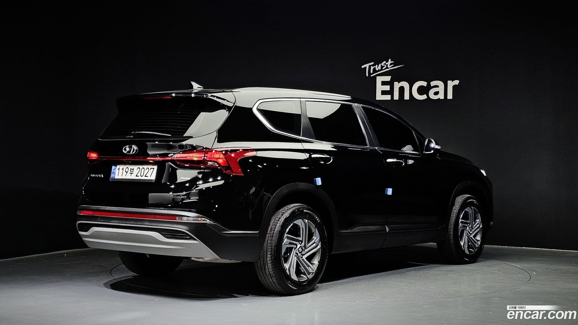 Main__Slider__Photo:Santafe Hyundai 2022.7-1