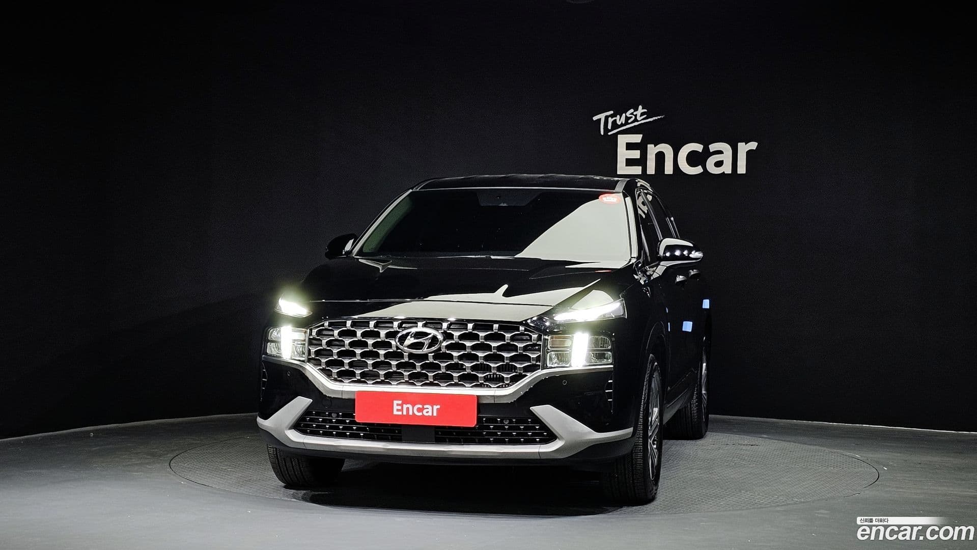 Main__Slider__Photo:Santafe Hyundai 2022.7-2