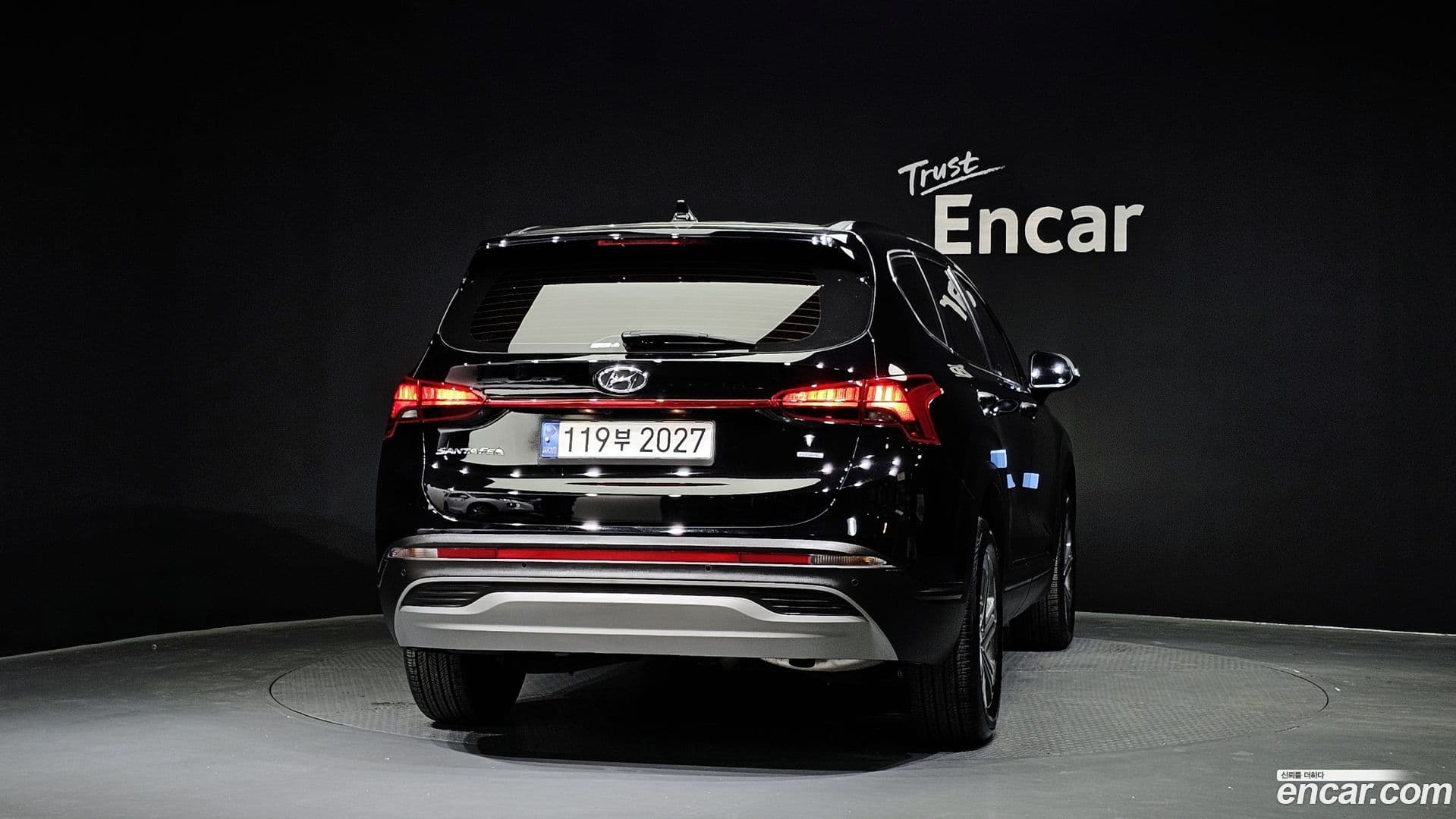 Main__Slider__Photo:Santafe Hyundai 2022.7-3