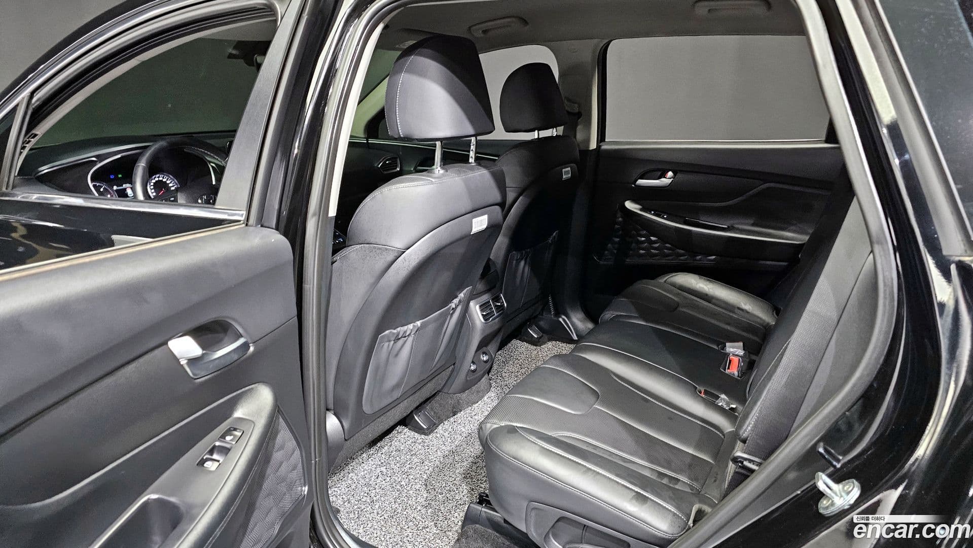 Main__Slider__Photo:Santafe Hyundai 2022.7-10