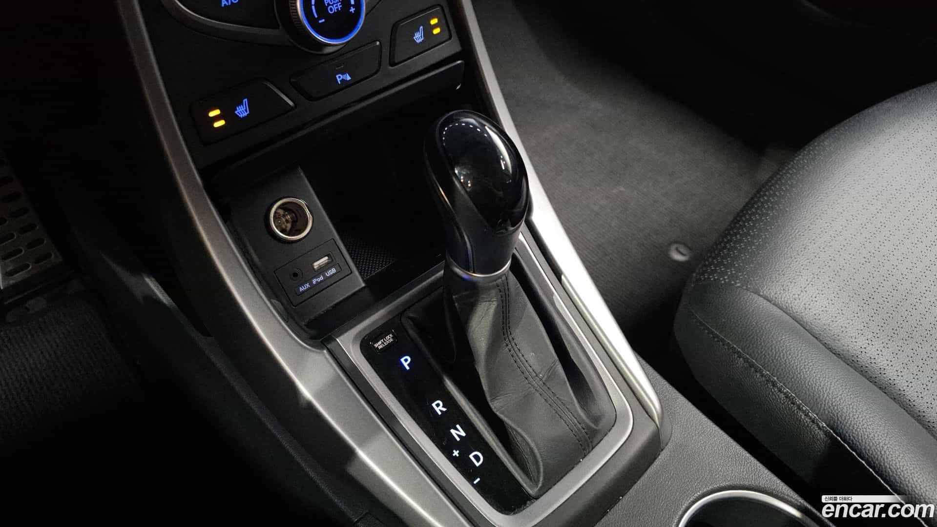 AVANTE Hyundai 2014.0-INNER-009