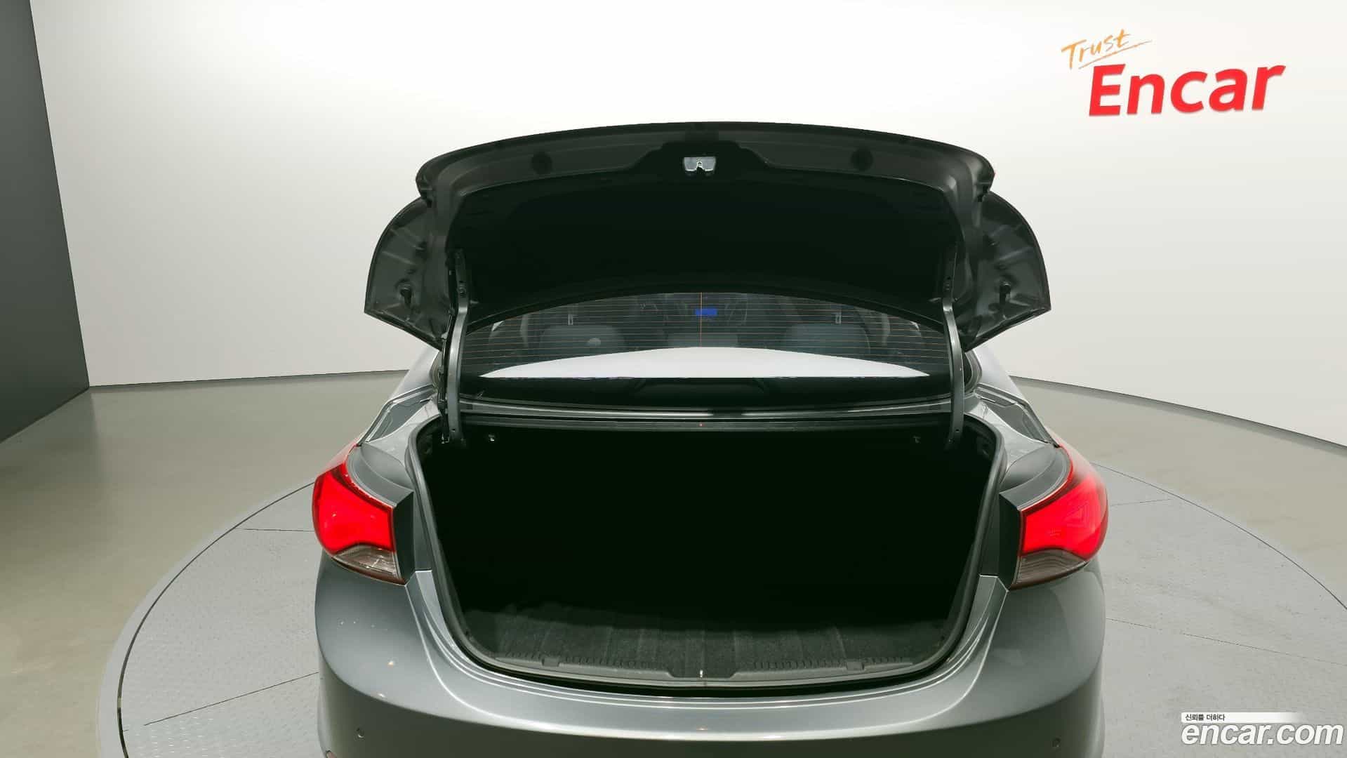 AVANTE Hyundai 2014.0-OPTION-024