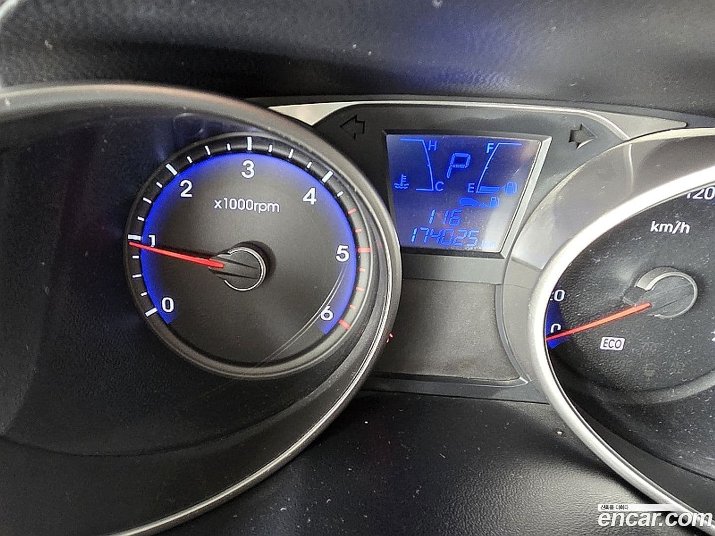 Main__Slider__Photo:Tucson Hyundai 2010.0-9