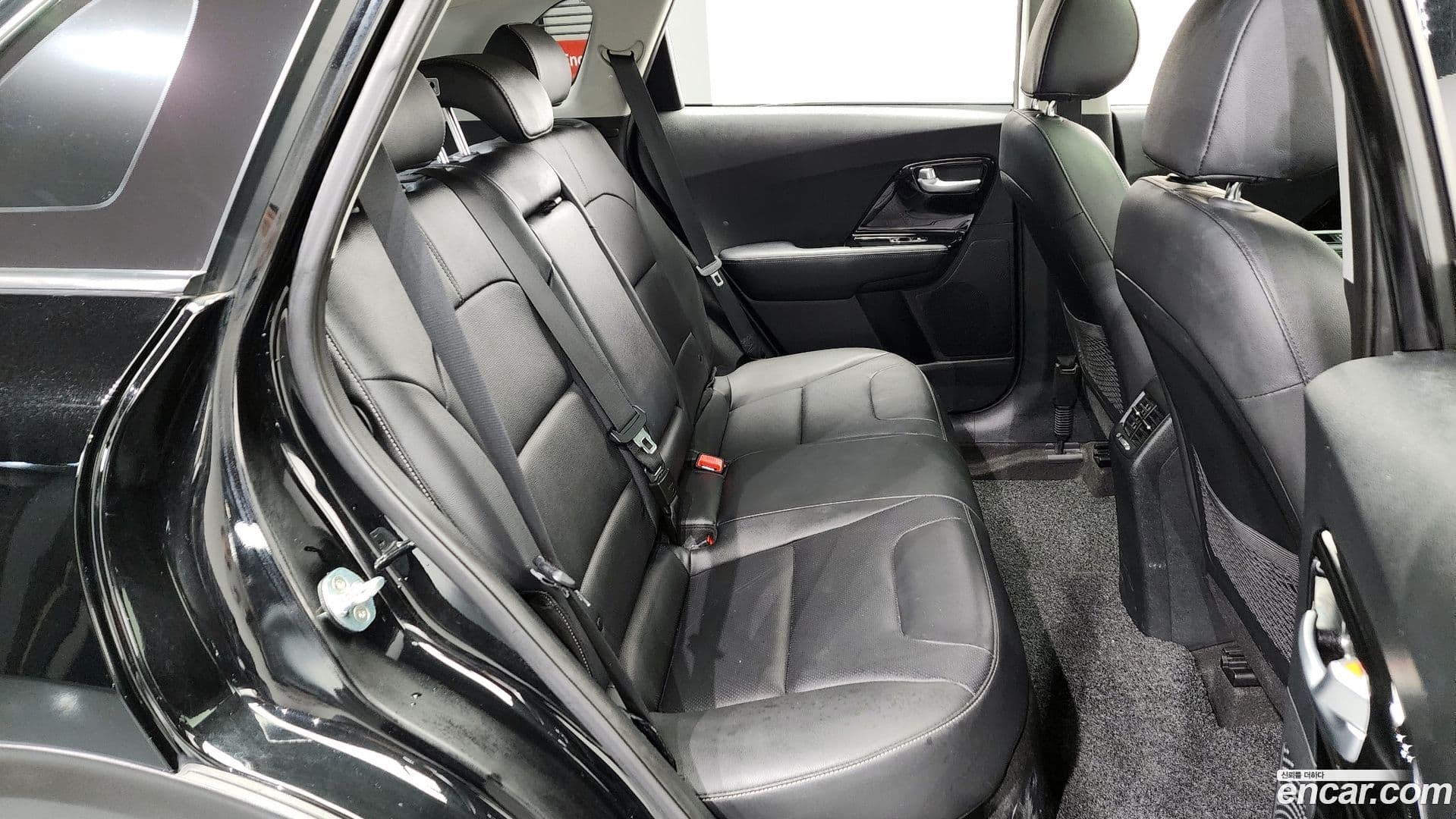 Main__Slider__Photo:Niro Kia 2019.9-11