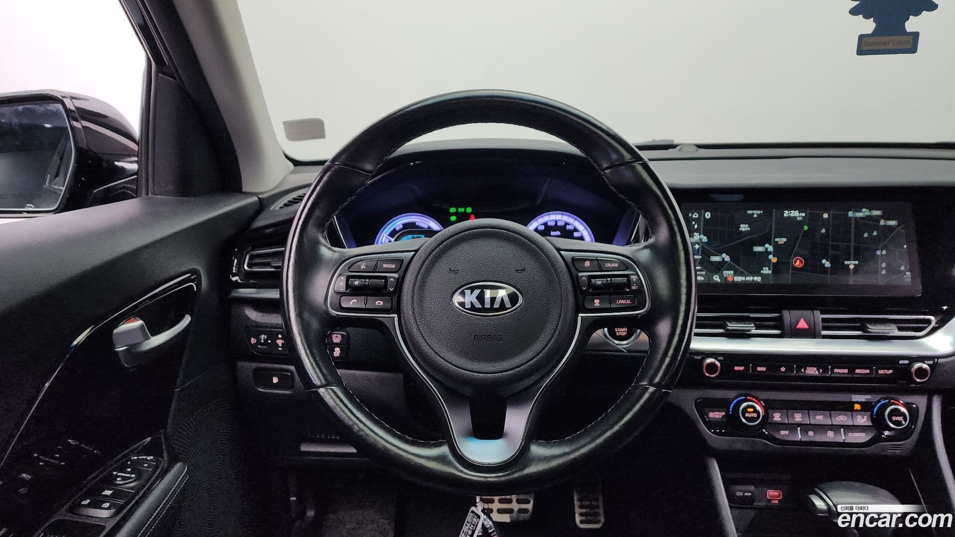 Main__Slider__Photo:Niro Kia 2019.9-12