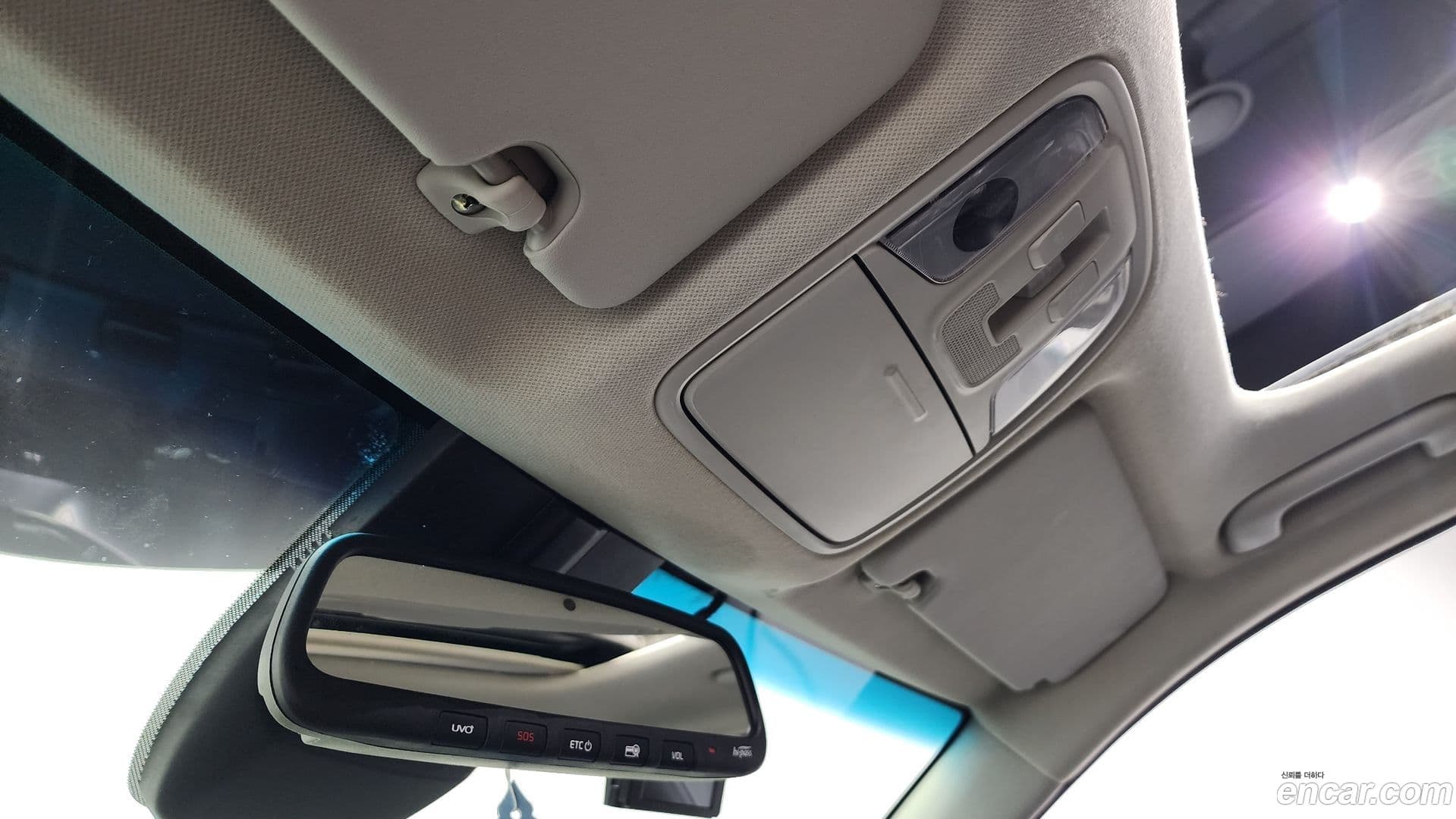 Main__Slider__Photo:Niro Kia 2019.9-17