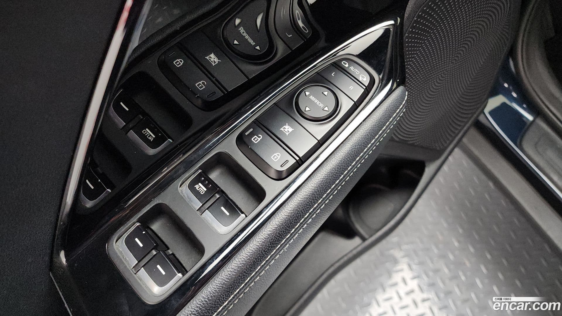 Main__Slider__Photo:Niro Kia 2016.7-18