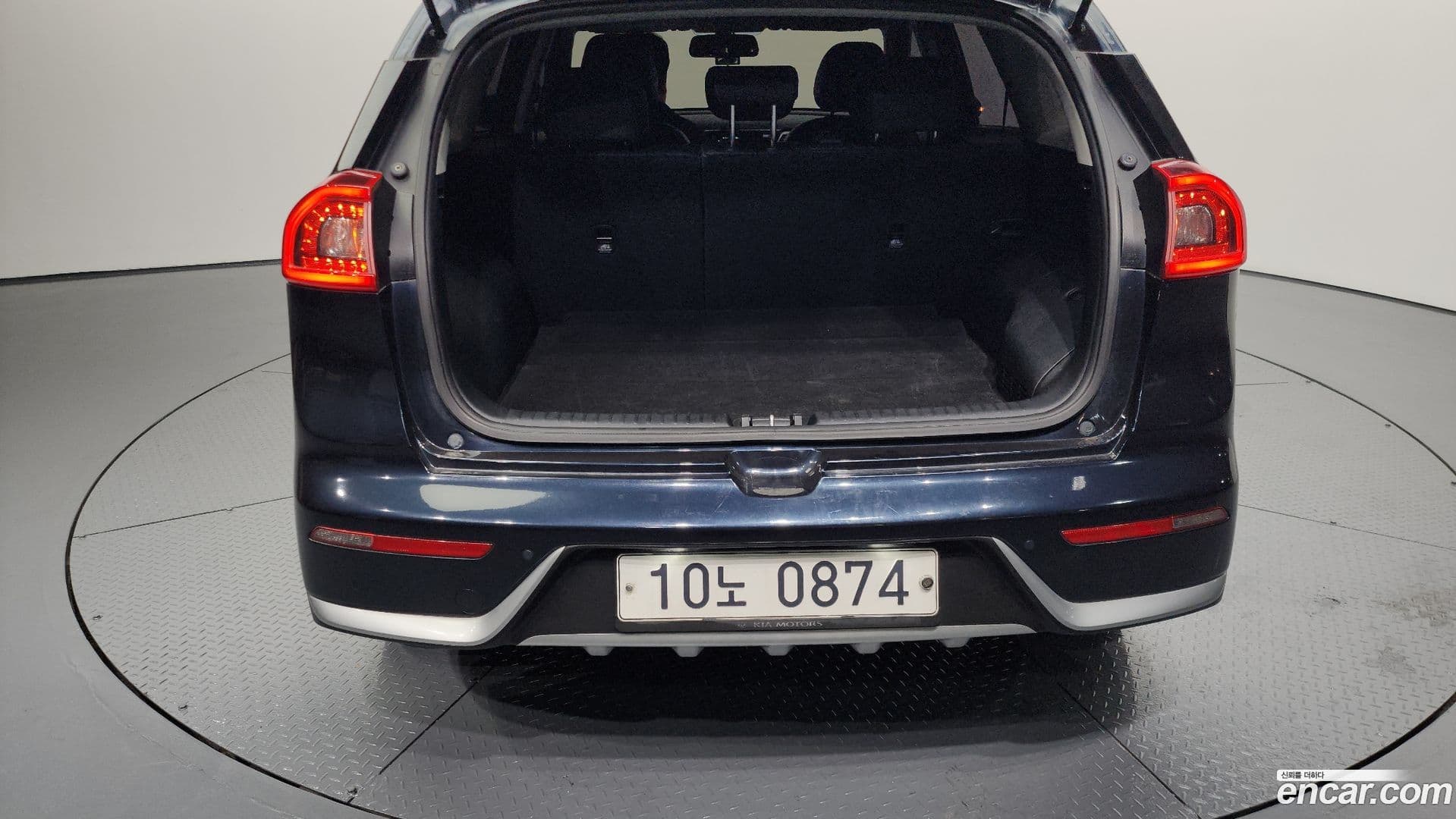 Main__Slider__Photo:Niro Kia 2016.7-19