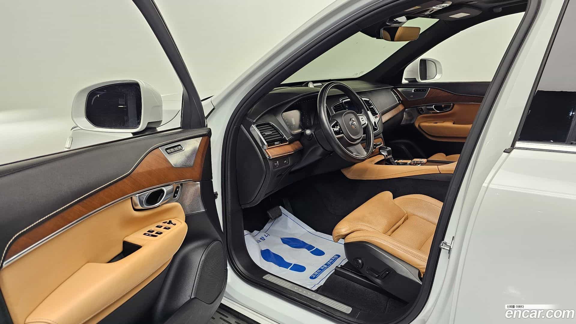 XC90 Volvo 2017.5-INNER-010