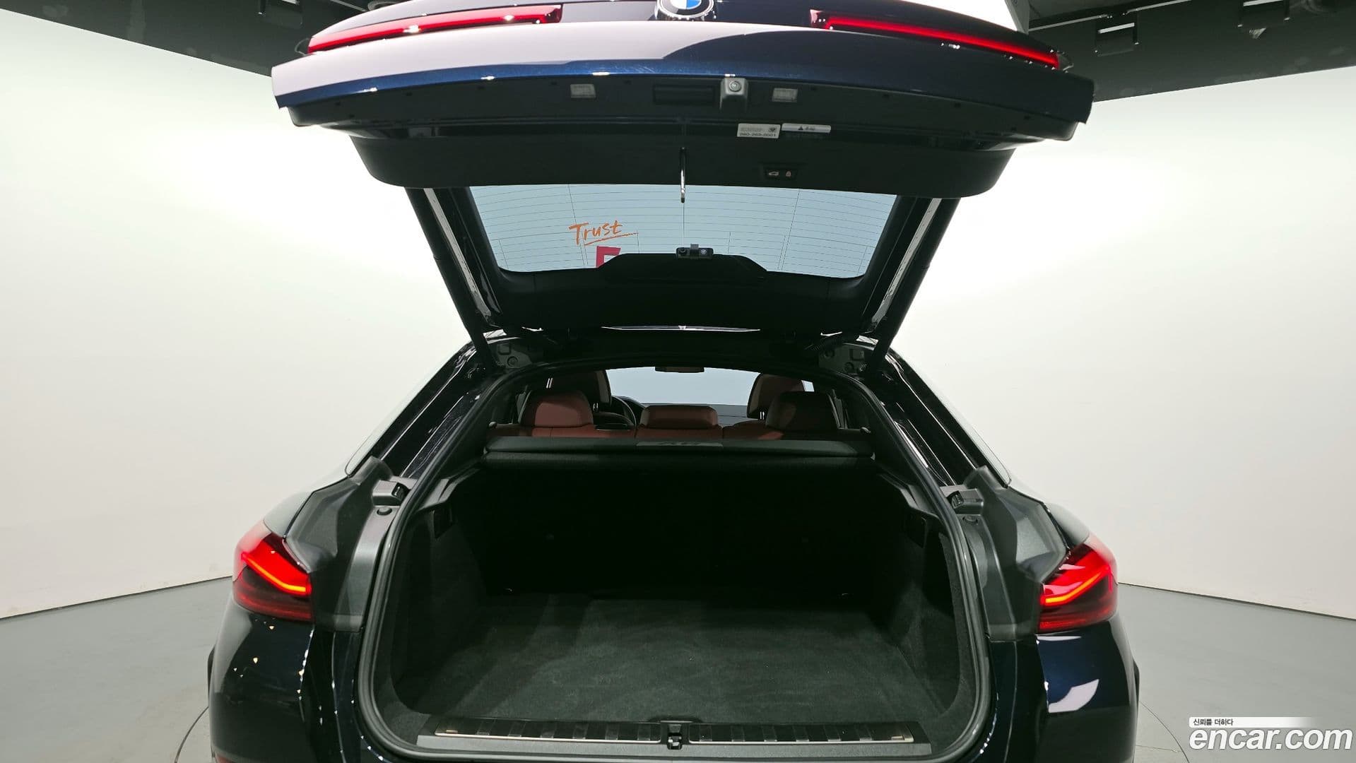 Main__Slider__Photo:X6 BMW 2021.6-19