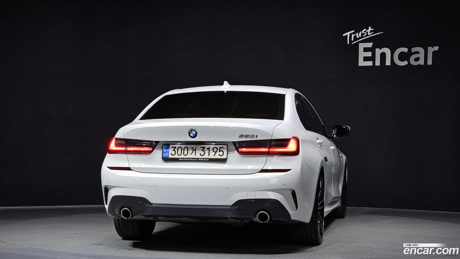 3-Series BMW 2022.8-OUTER-004