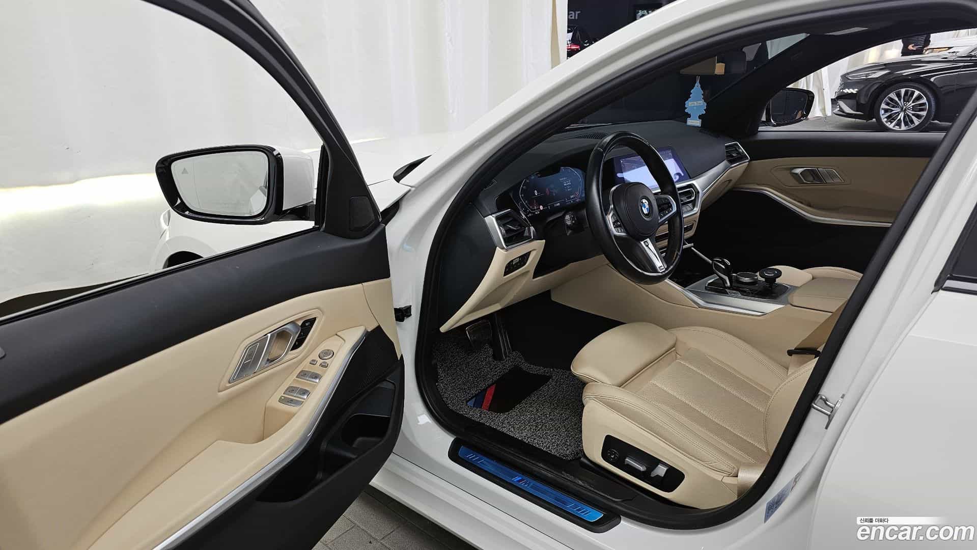 3-Series BMW 2022.8-INNER-010