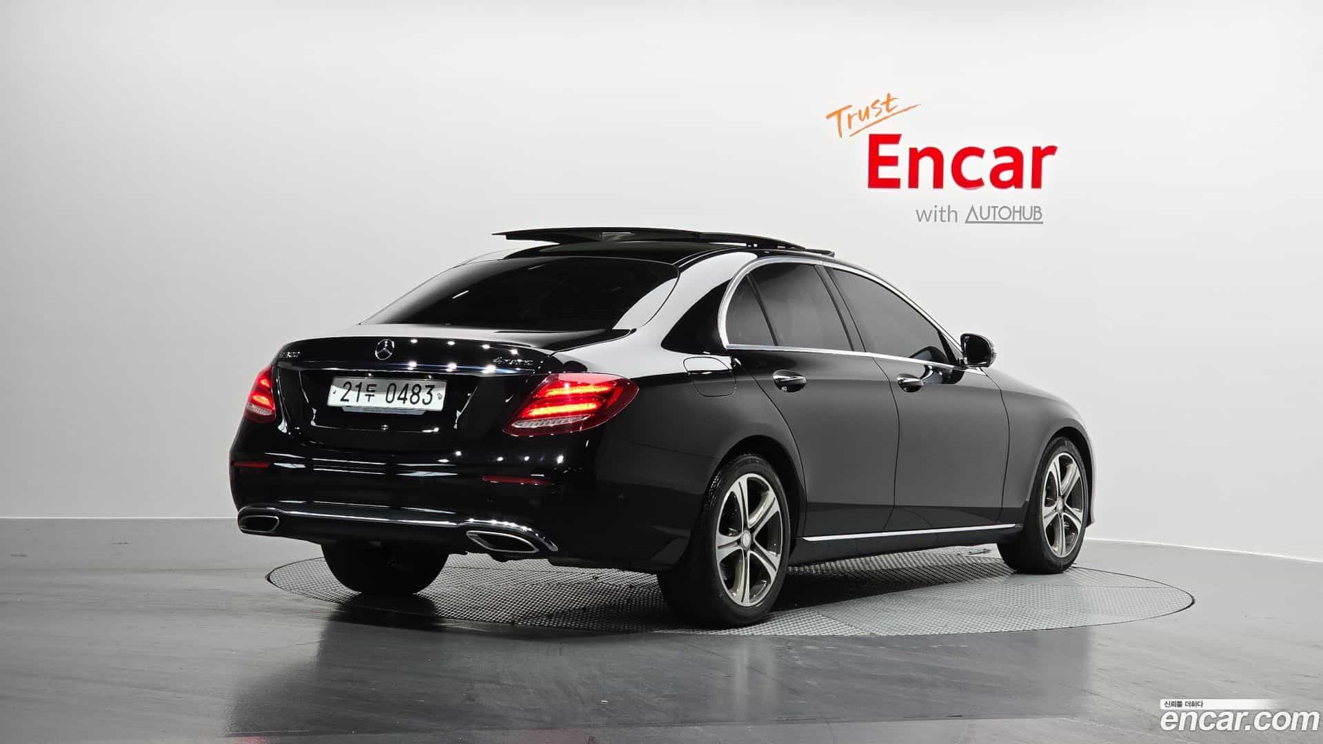 E-Class Mercedes-Benz 2016.9-OUTER-002