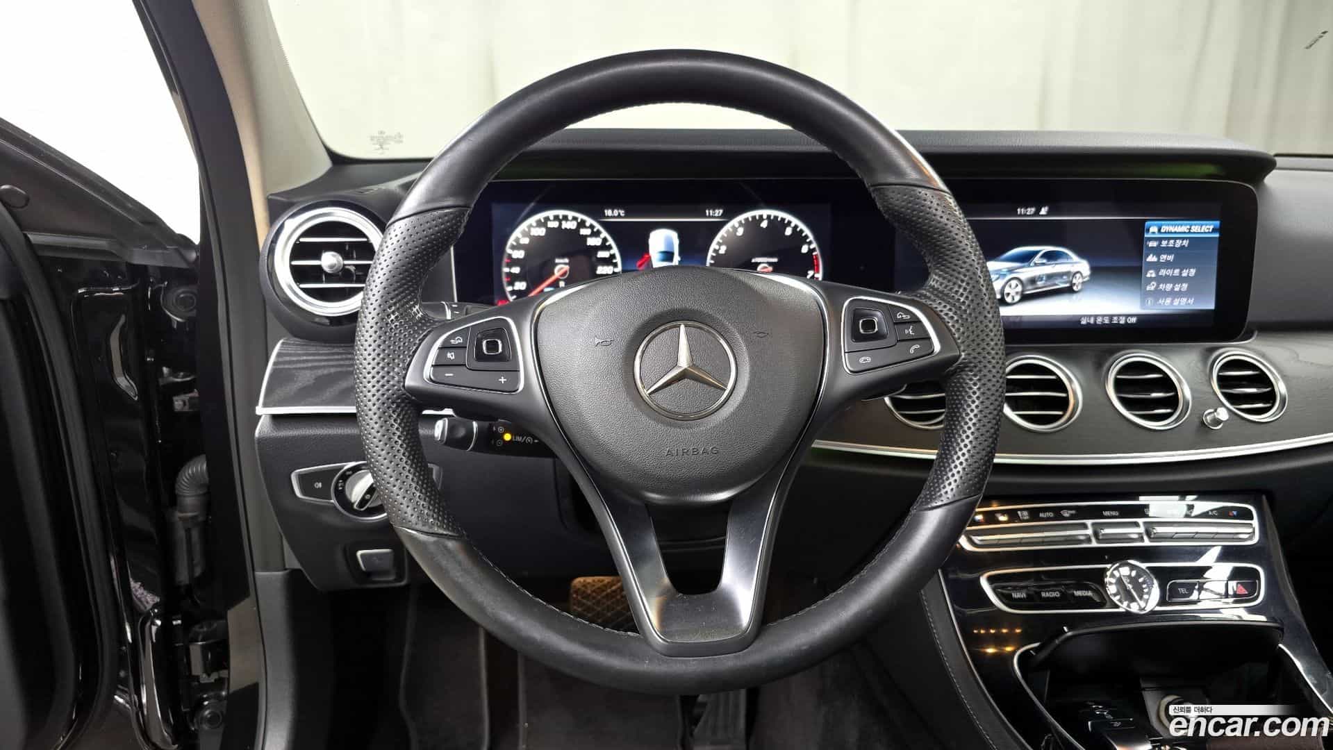 E-Class Mercedes-Benz 2016.9-OPTION-017