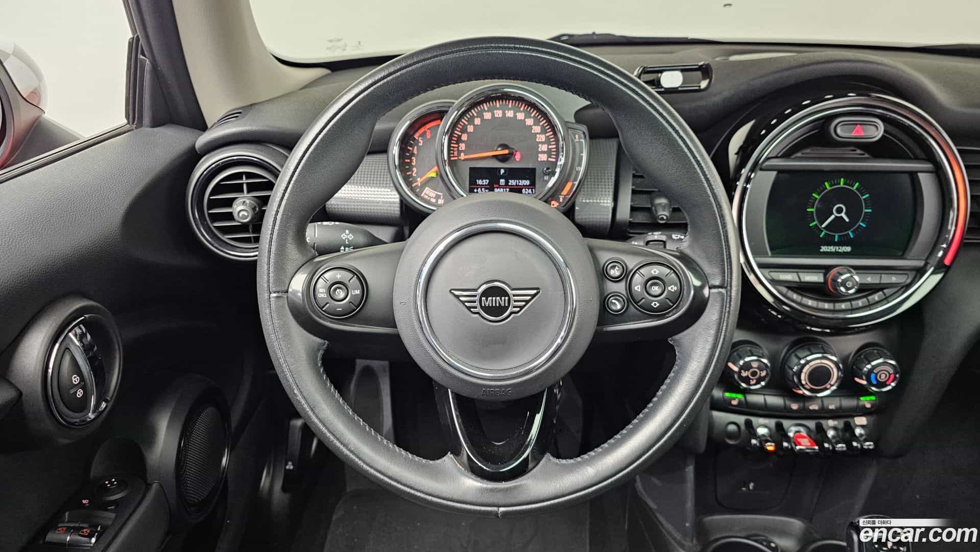 Cooper Mini 2019.6-OPTION-017