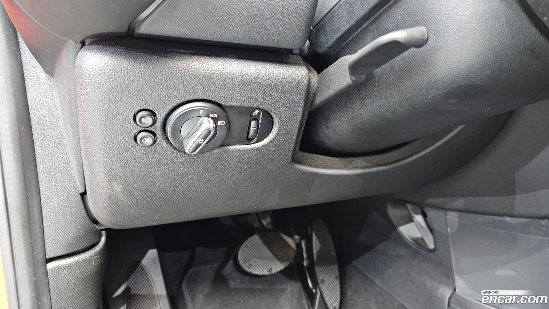 Main__Slider__Photo:Cooper Mini 2019.6-17