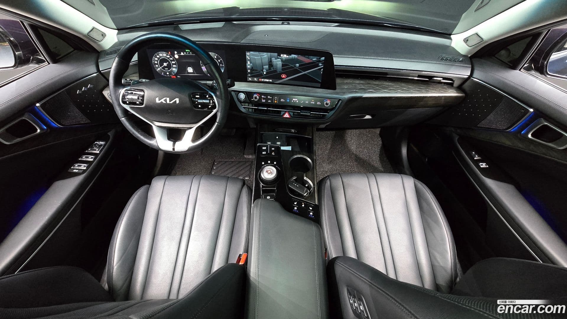 Main__Slider__Photo:K8 Kia 2021.5-6