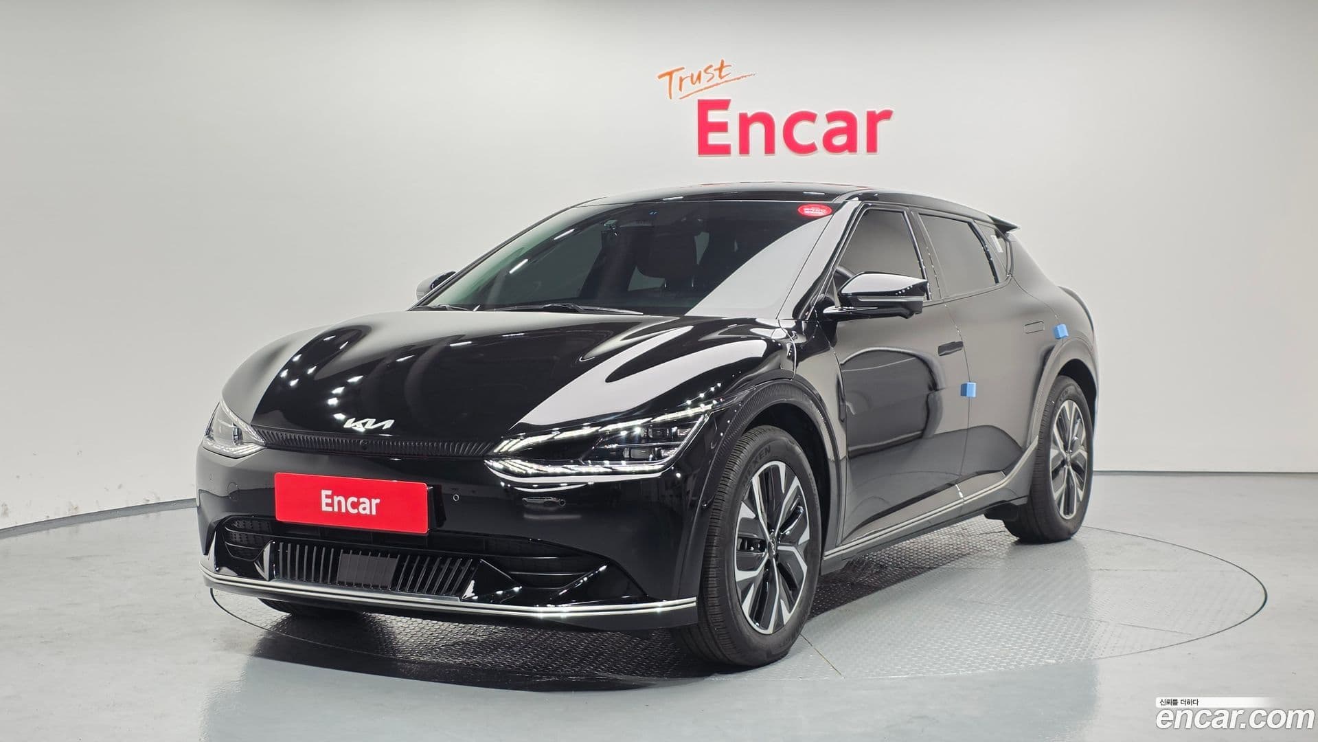 Main__Slider__Photo:EV6 Kia 2022.11-0