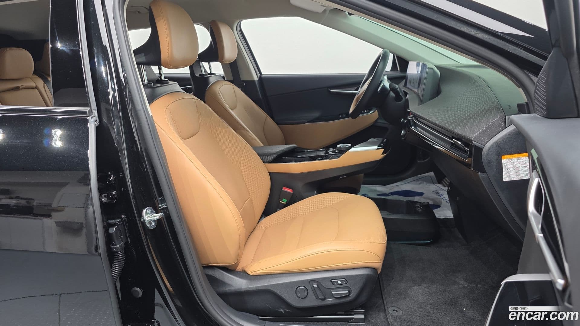 Main__Slider__Photo:EV6 Kia 2022.11-10