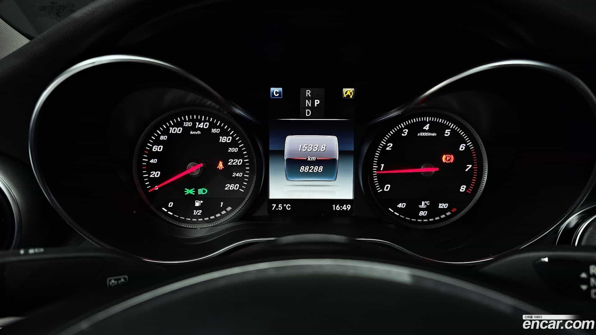 C-Class Mercedes-Benz 2018.0-INNER-008