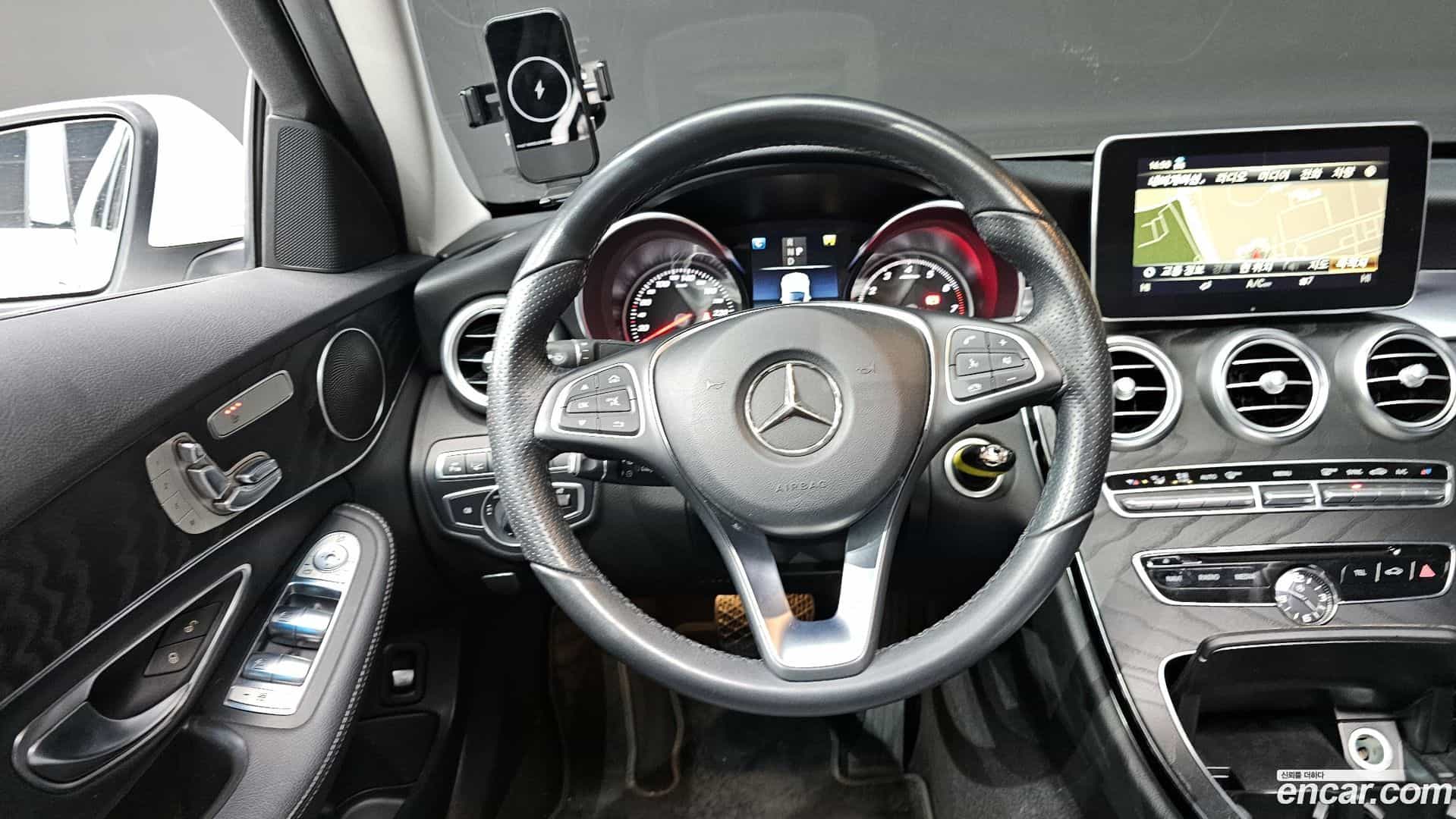 C-Class Mercedes-Benz 2018.0-OPTION-017