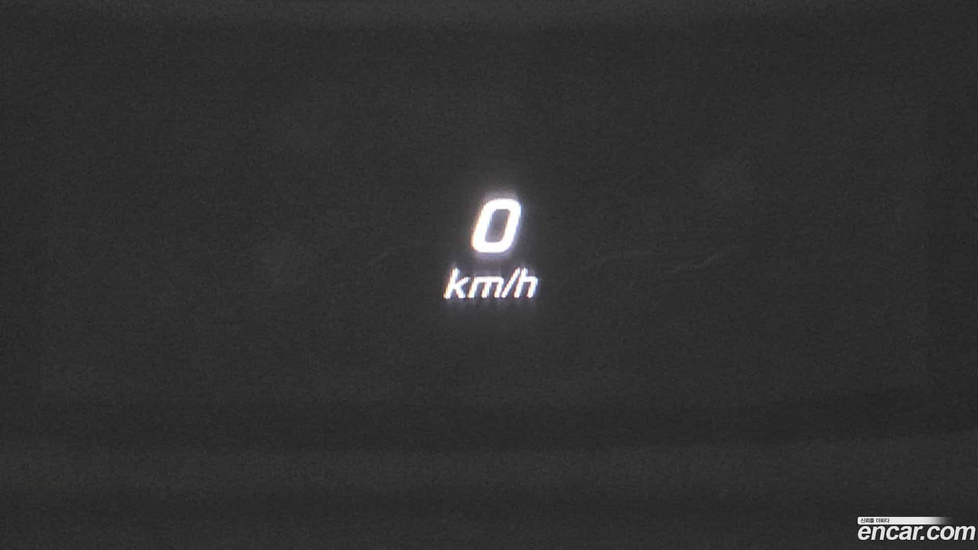 C-Class Mercedes-Benz 2018.0-OPTION-021