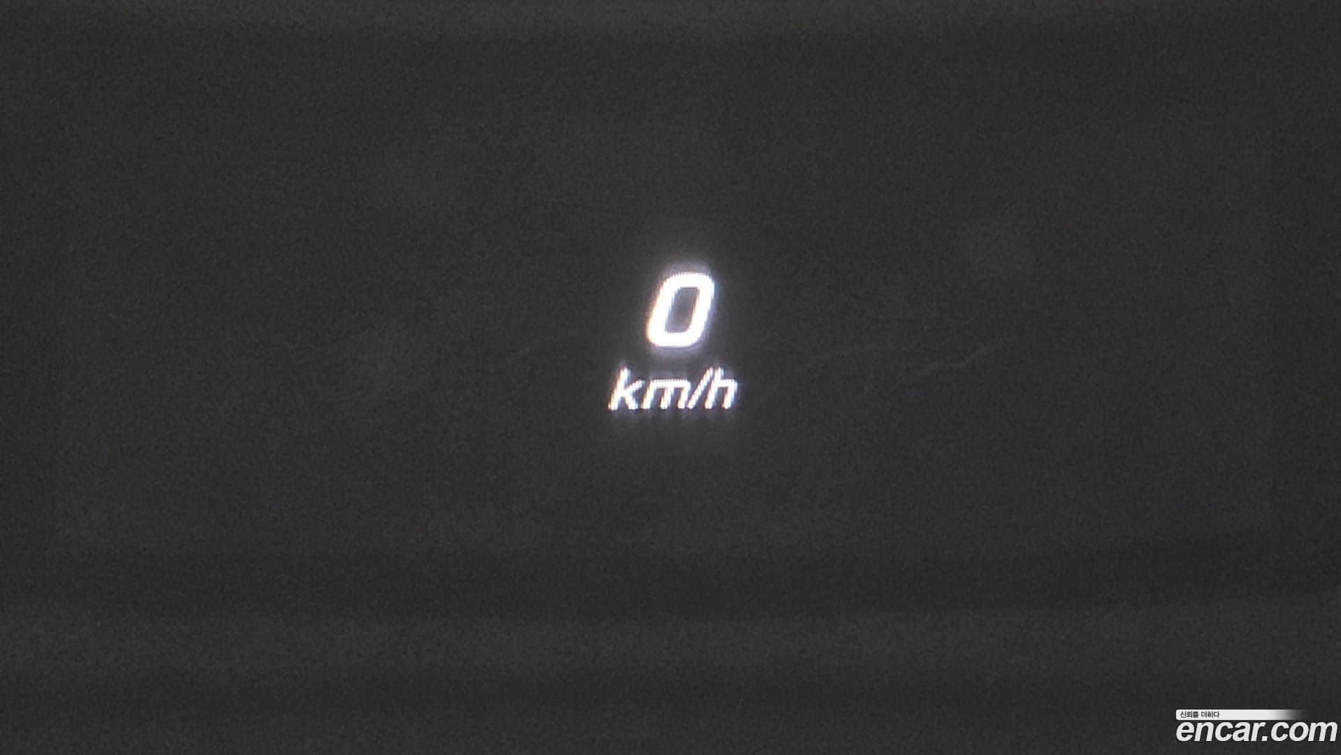 Main__Slider__Photo:C-Class Mercedes-Benz 2018.0-16