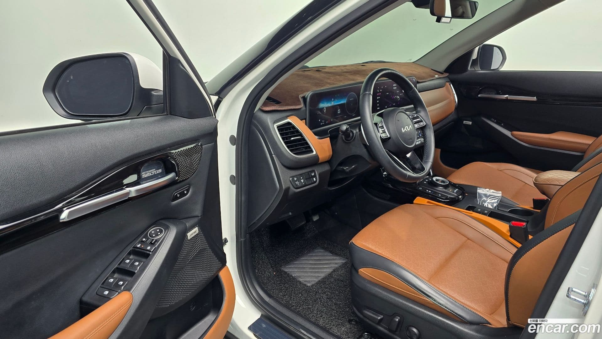 Main__Slider__Photo:Seltos Kia 2023.0-10