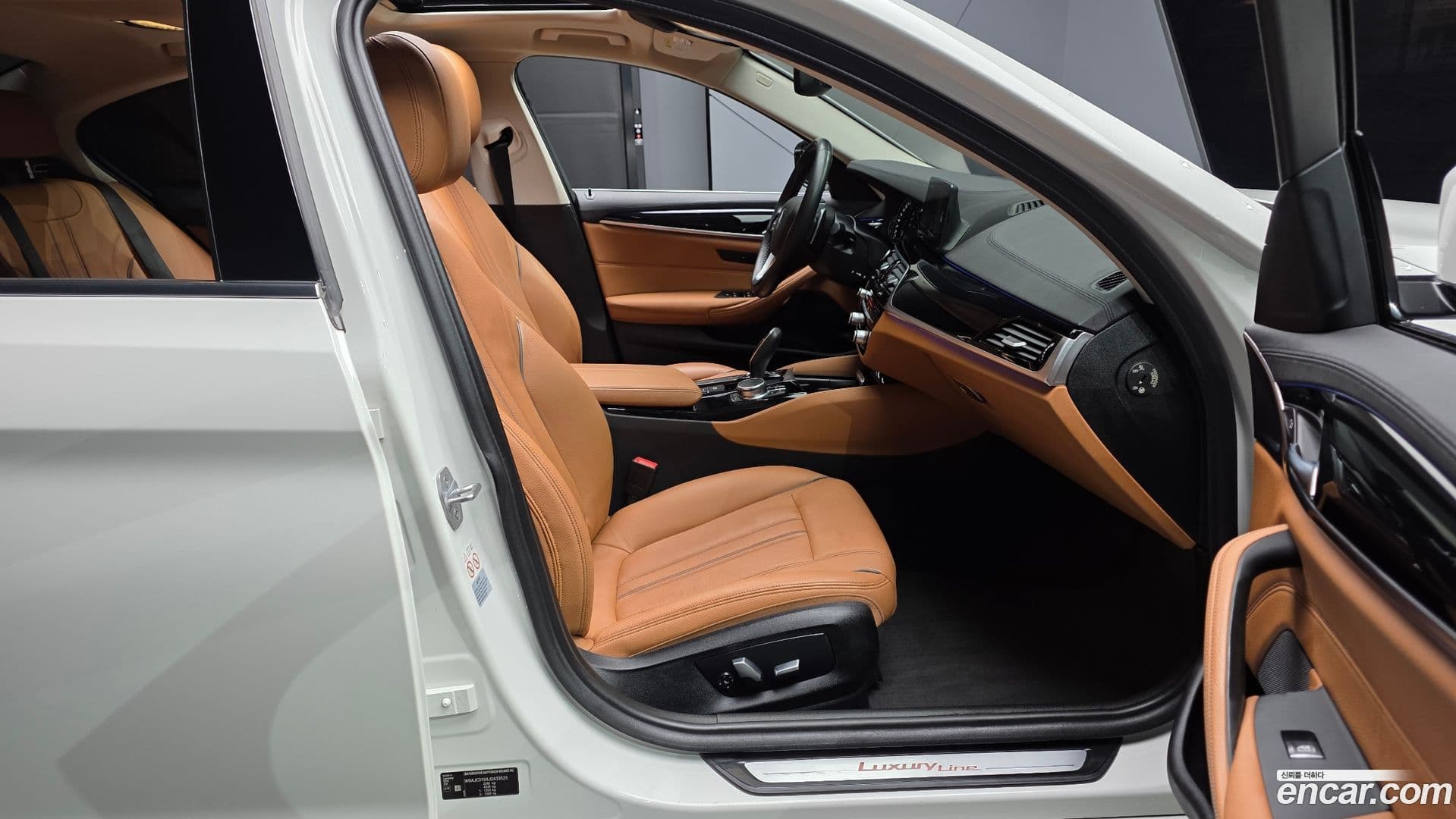 Main__Slider__Photo:5-Series BMW 2018.1-10