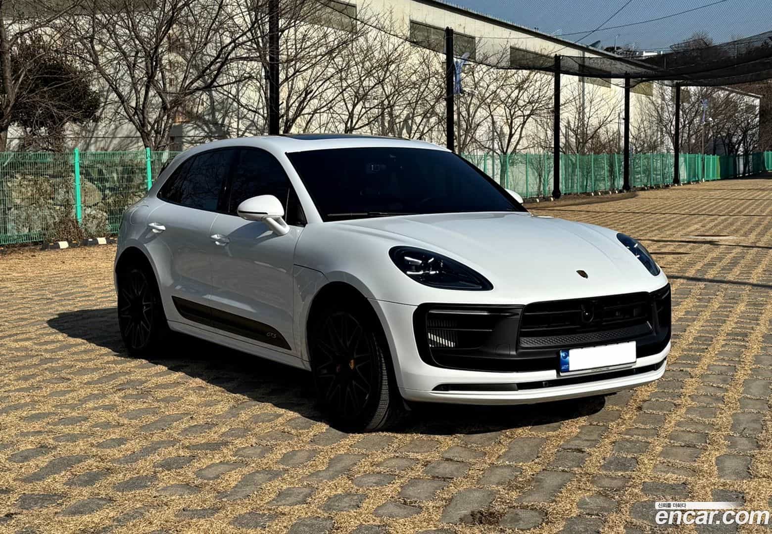 Macan Porsche 2023.2-OUTER-003