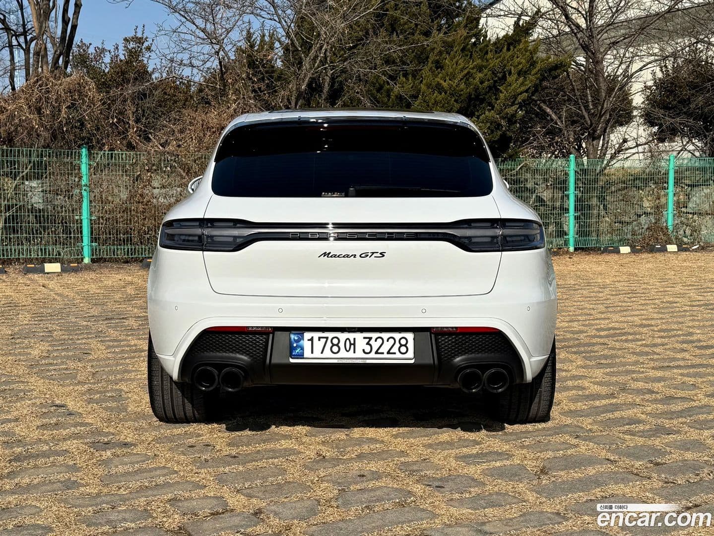 Main__Slider__Photo:Macan Porsche 2023.2-5