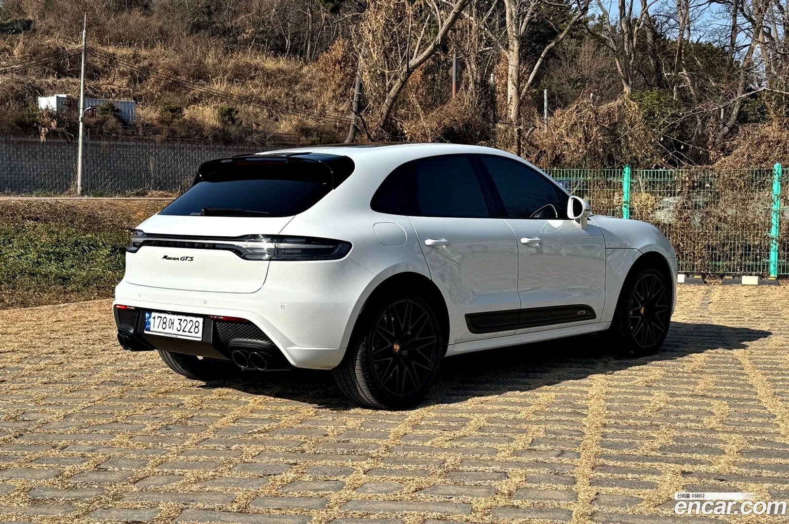 Main__Slider__Photo:Macan Porsche 2023.2-6