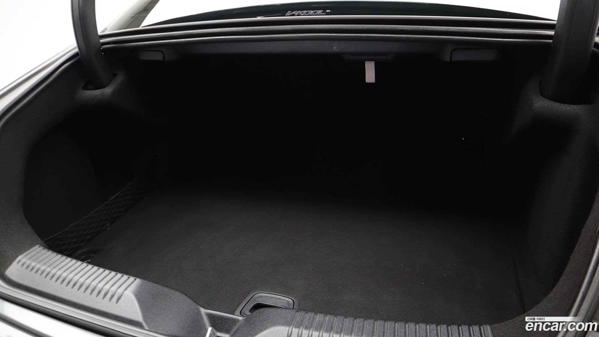 Main__Slider__Photo:CLS-Class Mercedes-Benz 2019.9-4